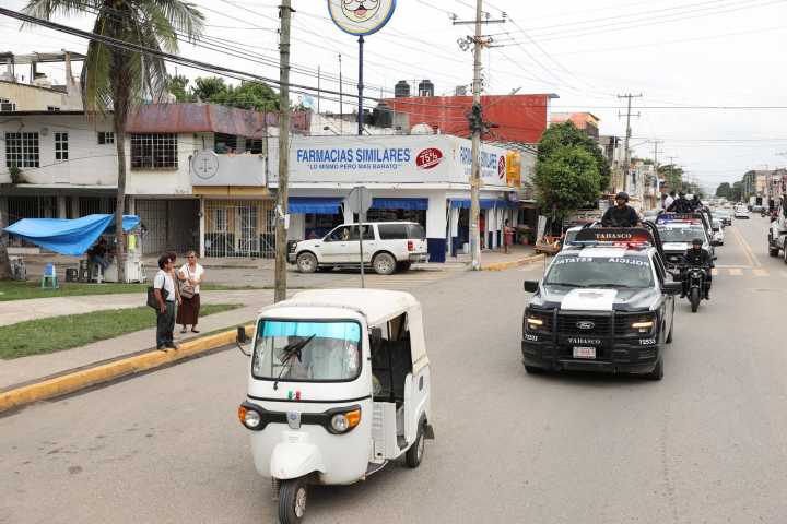 La SSPC refuerza operativos disuasivos en colonias y plazas de la capital tabasqueña