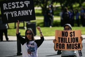 Tesla shareholders approve Musk’s $1 trillion pay package