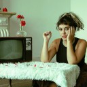 La cantautora Lara Fernández presenta su disco "Insisto" en el Centro Cultural Graciela Carena