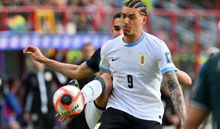 Darwin Núñez regresaría a la Premier: una leyenda lo pide a gritos