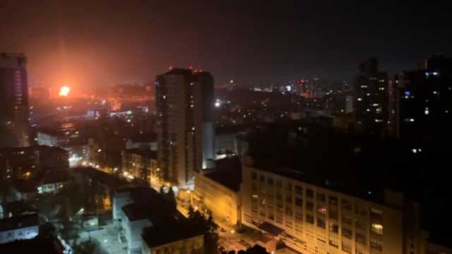 Russia attacks Kyiv with fires, injuries, and ongoing strikes reported