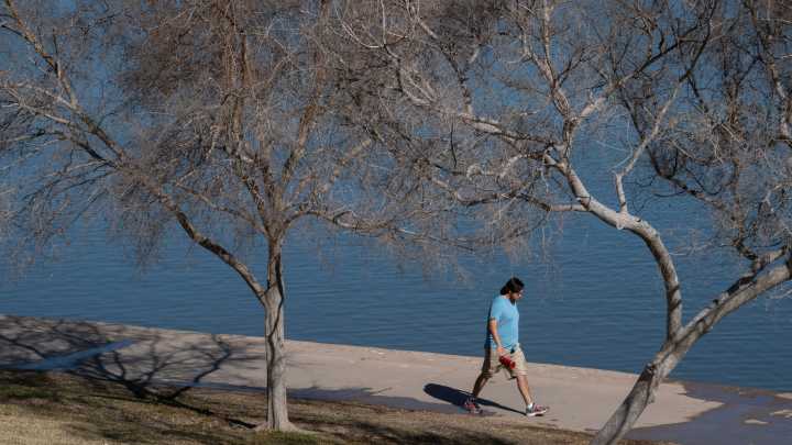 90-degree heat in Phoenix sets new record for Nov. 9