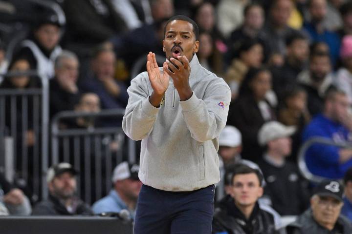 Deadspin | Stefan Vaaks' clutch 3-pointers lift Providence over Penn State