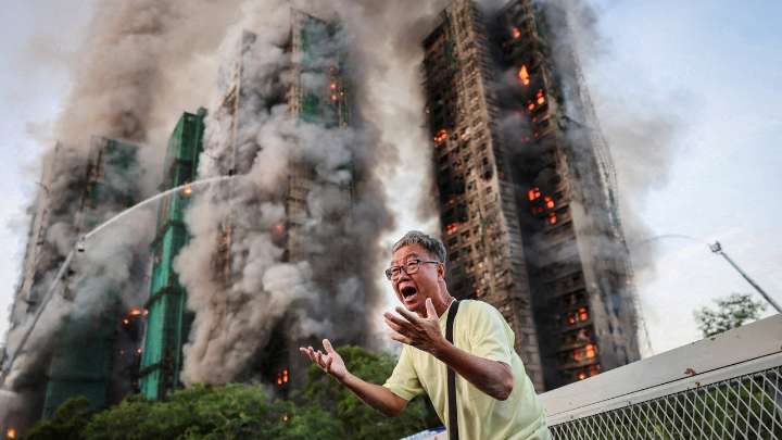 Luto nacional y las obras, en el punto de mira: Hong Kong llora las víctimas del incendio y exige responsabilidades