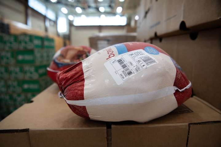 How much will Thanksgiving dinner cost in 2025? What food costs more, less?