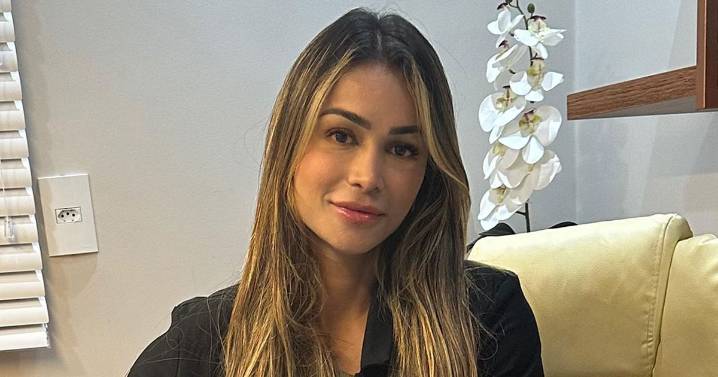 Health influencer dies after 'falling from building'