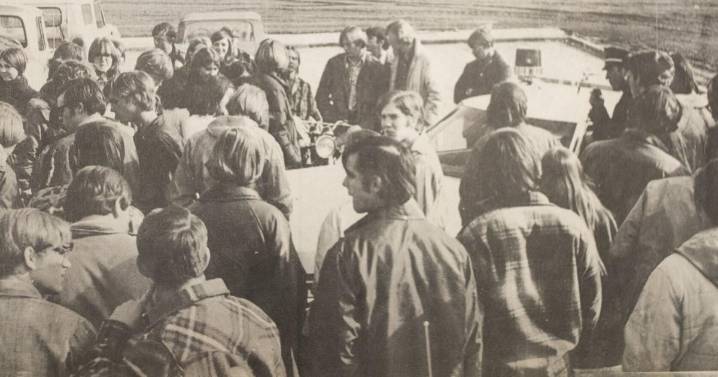 Histories: Students protest in 1972 after 75 high school seniors suspended for violating district hair code