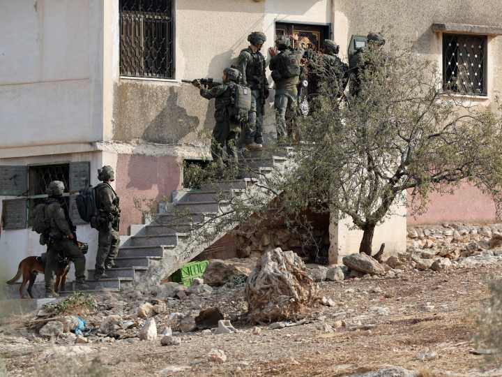 Israeli army, settlers strike 2,350 times in West Bank last month: Report