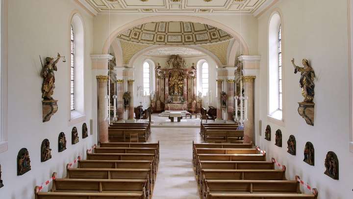 La Iglesia crea un cuestionario para saber qué piensan de ella: ¿Por qué no vas a misa?