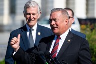 Members search for end to House censure battle