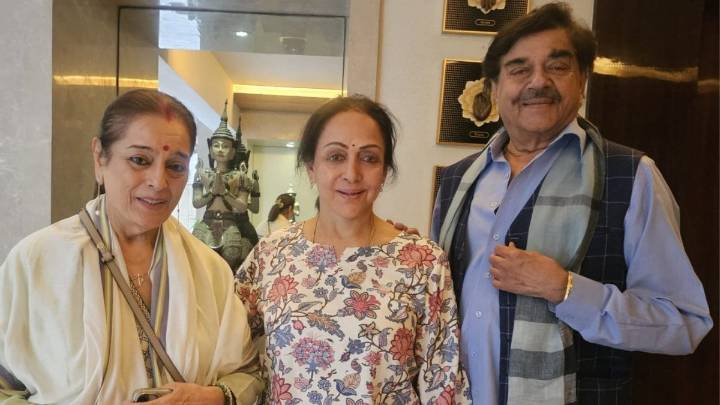 Shatrughan Sinha Meets Hema Malini, Takes Update On ‘Elder Brother’ Dharmendra’s Health, Shares Pics