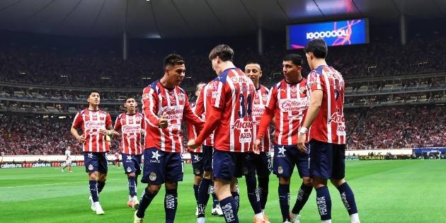 Chivas asegura su boleto directo a la Liguilla tras tropiezo de Juárez