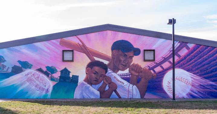 New Rose Park Mural Honors Nashville Negro Leagues History