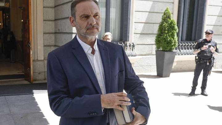 La Audiencia Nacional pide al PSOE que facilite "la relación de pagos en metálico" a Ábalos y Koldo