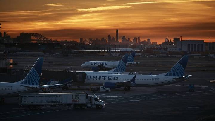 US Airlines Cancel Over 1000 Flights Amid Government Shutdown World News
