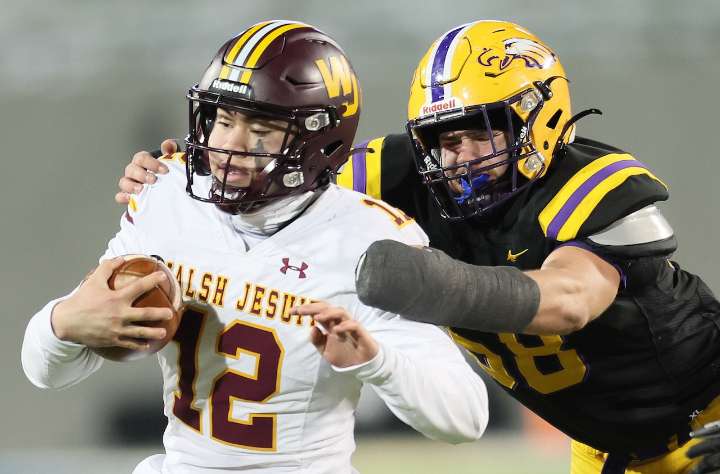 Avon stuffs Walsh Jesuit after early miscue to continue Division II state