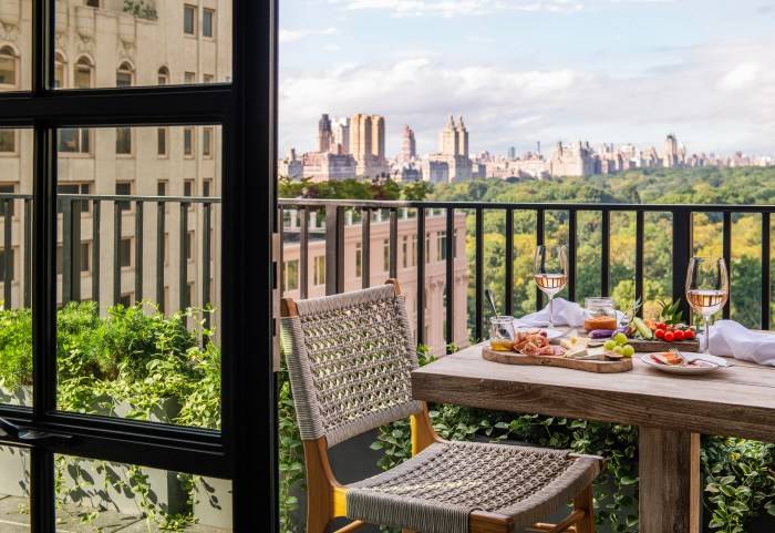 Front Row Without the Frostbite: Best NYC Hotels to Catch Thanksgiving Parade Views