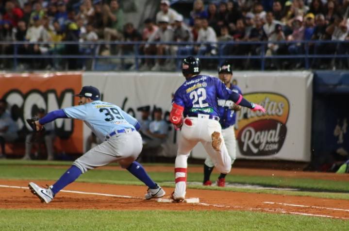 Magallanes no levanta cabeza y es blanqueado por los Tigres 4