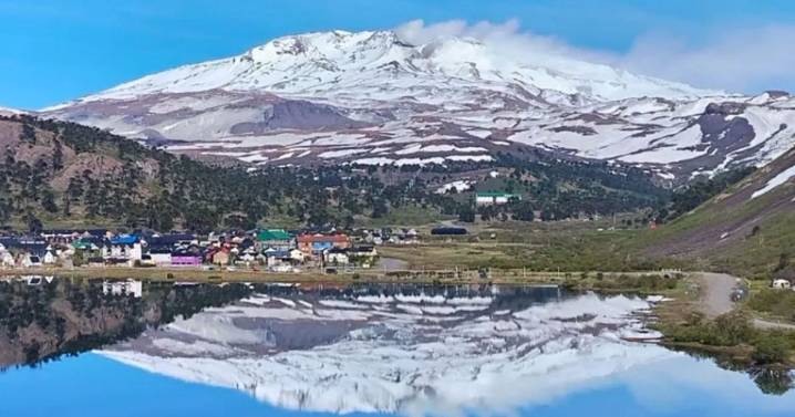 Amor en Patagonia: el pueblo más lindo del mundo los eligió y hoy llevan a los turistas a recorrerlo
