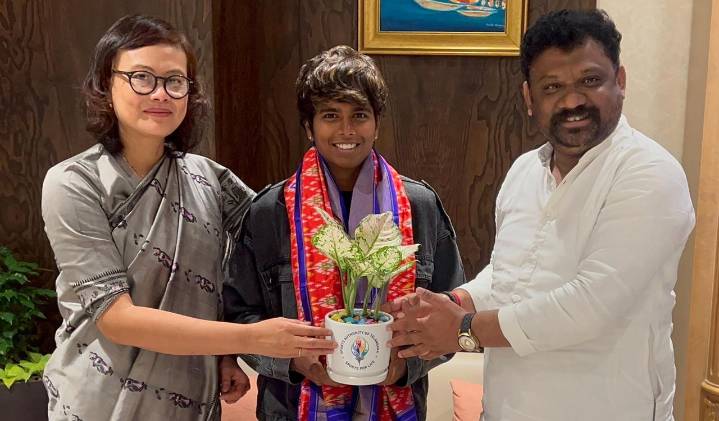 Arundhati Reddy receives warm welcome after Women’s World Cup victory