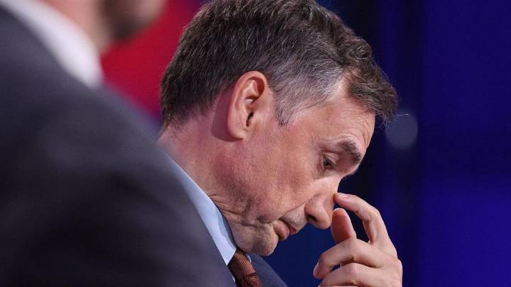 Ordenan detención de exministro polaco