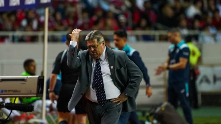 Costa Rica y “Piojo” Herrera quedan fuera del Mundial