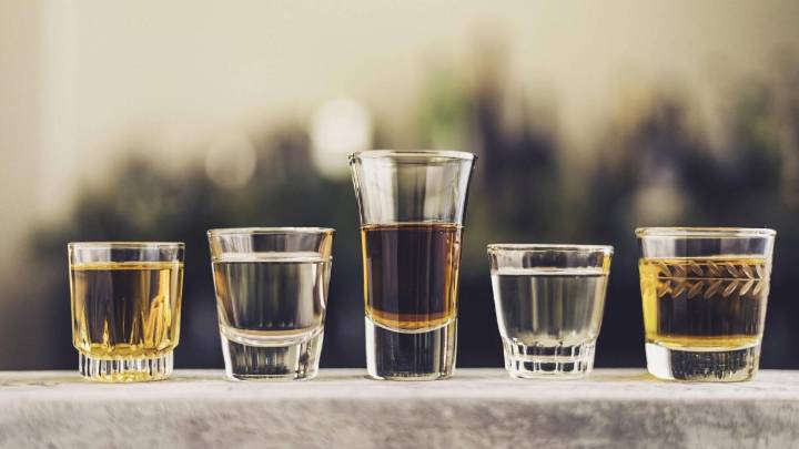 Corte Constitucional mantiene la expresión 'exceso de' como advertencia en etiquetas de bebidas alcohólicas