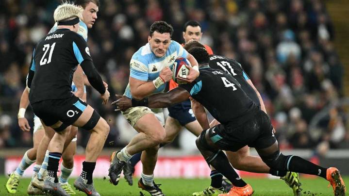 Los Pumas tuvieron una reacción pero no pudieron con la jerarquía de Inglaterra