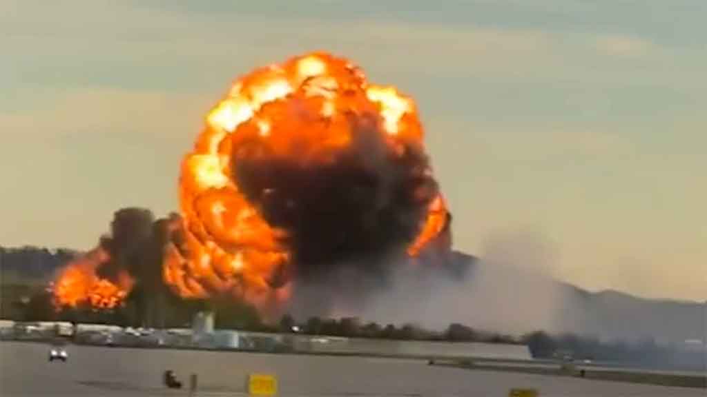 Siete muertos y 11 heridos tras estrellarse avión de carga en EEUU