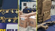 Funcionario de Aduanas sería cómplice en contrabando de cigarros: Incautan un millón de cajetillas, joyas, dinero y armas