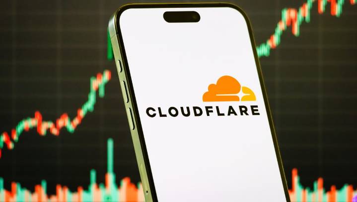 Apagón en Internet. La reciente caída de Cloudfare deja a docenas de webs sin servicio