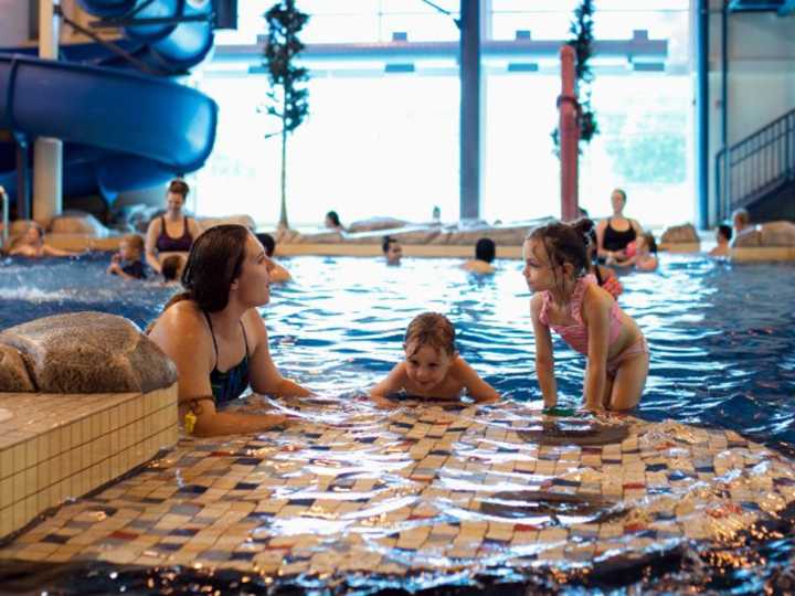 City looks to increase resident access to swimming lessons