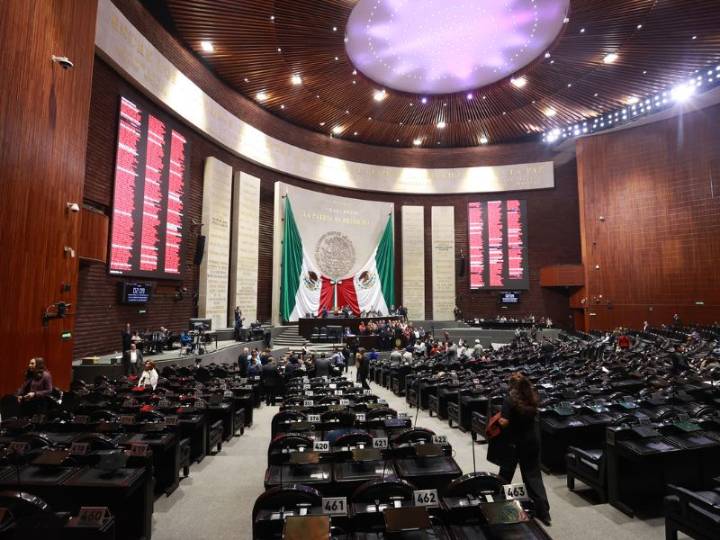 Diputados aprueban reformas para prohibir a bancos el cobro de cargos o comisiones adicionales por servicios