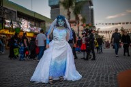 Superhéroes, catrinas y monstruos se apoderan de la Revu por Halloween