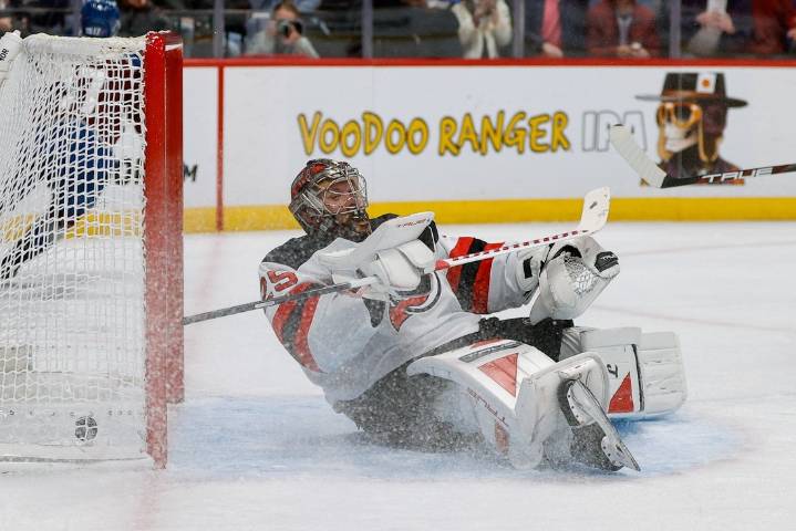 Deadspin | Devils' defense suddenly a sieve as they visit Kings