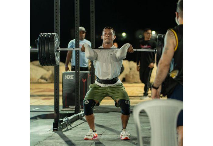 Patiño hace vibrar Santa Marta: campeón del evento 4 con un levantamiento de 315 libras