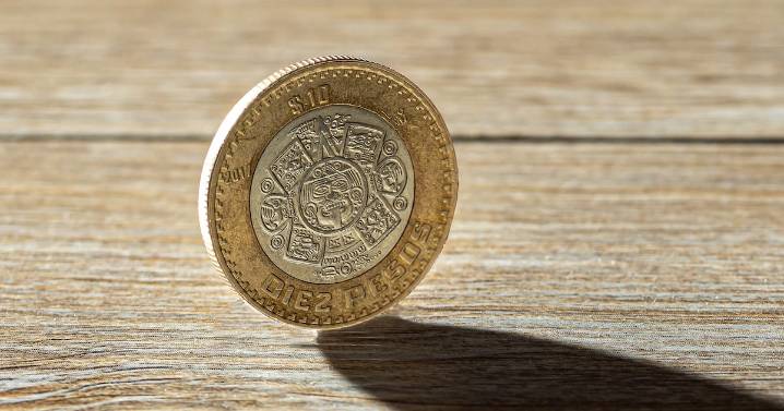 Peso ‘despierta’ tras el feriado de la Revolución: Así cotiza ante el dólar