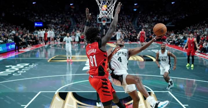Highlights: De’Aaron Fox detonates for 37 points in win over the Portland Trail Blazers