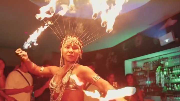 Party under the light of the Taurus full moon with some drinks at this rooftop bar in Brickell