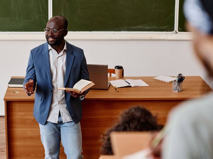 DEAR ABBY: Teacher experiencing big changes in class and at home