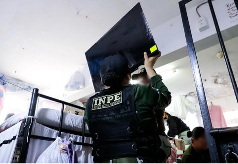 INPE incauta equipos electrónicos en penal de máxima seguridad de Chorrillos