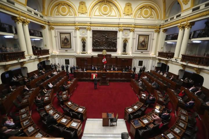 Congreso: aprueban nuevas escalas remunerativas para trabajadores de Cofopri y Sunarp