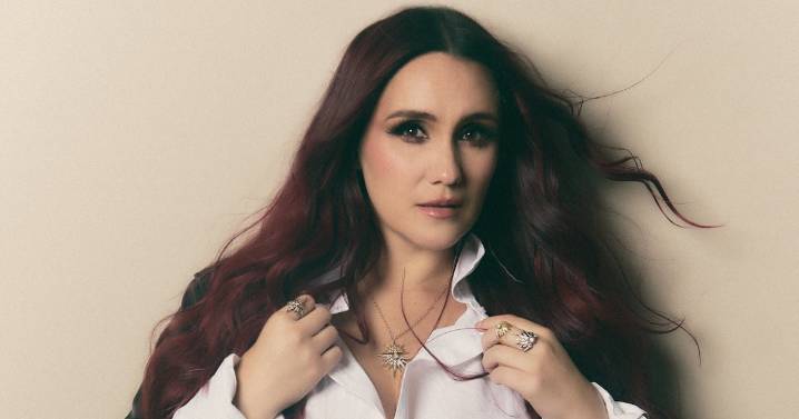 Dulce María comparte un retrato íntimo de su presente