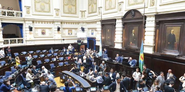 Kicillof logró en Diputados el Presupuesto y la Ley Fiscal, pero se postergó el debate por el endeudamiento