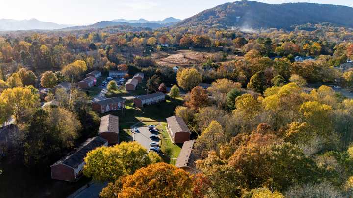 Deaverview Apartments Show Housing Challenges