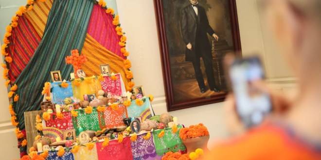 “Los seres humanos que se adelantaron, nunca se fueron, están con nosotros y nos inspiran a seguir adelante”, asegura Javier May