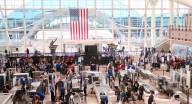 Pasajeros sin REAL ID enfrentarían cobros y demoras en aeropuertos de Estados Unidos