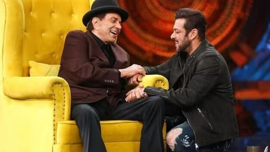 Salman Khan gets emotional speaking about Dharmendra: He’s my father