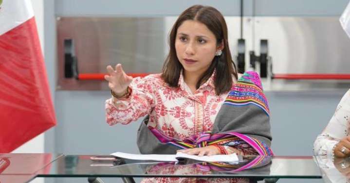 Ministra Lesly Shica anuncia que no claudicará ante presiones y revela cambios en sistema de alimentación escolar