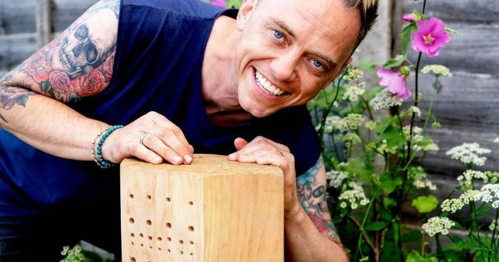 Garden Rescue presenter Lee Burkhill names plants to put in border to deter weeds